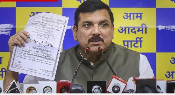 பிரதமரின் பட்ட சான்றிதழ் பிரச்சனை… “மோடி எம்பி பதவியை இழப்பார்”.. சஞ்சய் சிங் பேச்சு…!!!!!