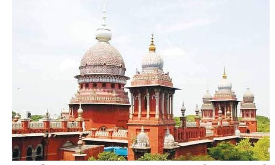 மதுபானம் பரிமாறும் உரிமம்… இடைக்கால தடை விதித்து நீதிமன்றம் உத்தரவு…!!!!!