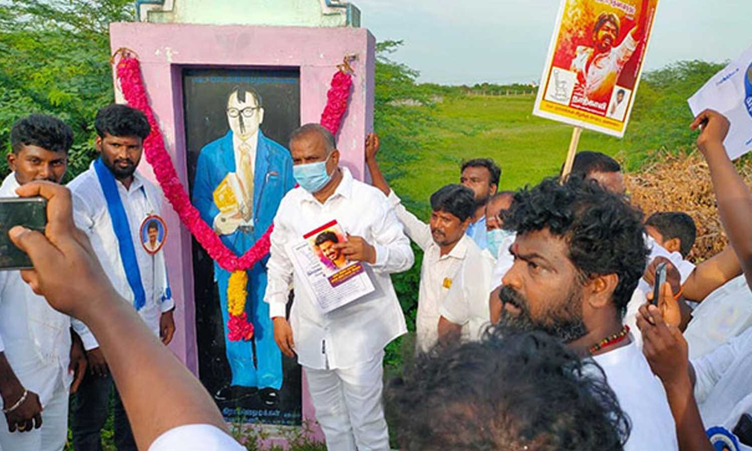 “தமிழகம் முழுவதும் அம்பேத்கர் பிறந்த நாளை கொண்டாட நடிகர் விஜய் உத்தரவு”…. களத்தில் குதித்த நிர்வாகிகள்….!!!