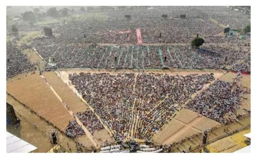 மராட்டிய பூஷன் விருது வழங்கும் விழா… வெயிலின் தாக்கத்தால் 13 பேர் உயிரிழப்பு… பெரும் பரபரப்பு…!!!!!