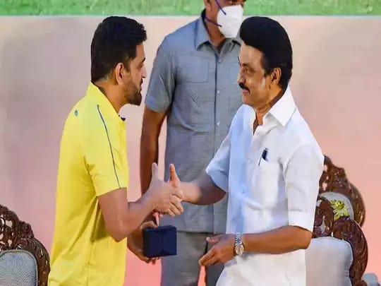 “தமிழ்நாட்டால் தத்தெடுக்கப்பட்ட பிள்ளை தோனி”… CSK அணிக்காக தொடர்ந்து விளையாடனும்…. முதல்வர் ஸ்டாலின் கோரிக்கை…!!!