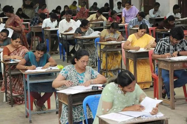 ஆசிரியர் தகுதி தேர்வுக்கான சான்றிதழ்…. தமிழக அரசு வெளியிட்ட முக்கிய அறிவிப்பு….!!!