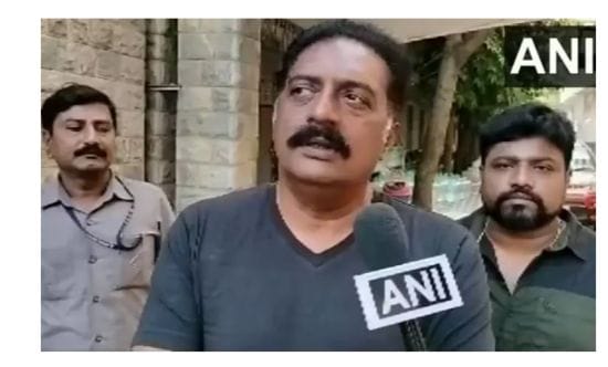 கர்நாடக தேர்தல்… உங்கள் மனசாட்சியுடன் வாக்களியுங்கள்… நடிகர் பிரகாஷ்ராஜ் ட்வீட் பதிவு…!!!!!
