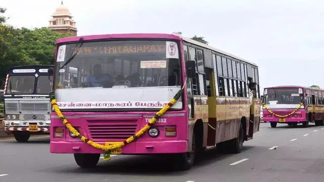 மகளிர் இலவச பேருந்து பயணம்: 2,800 கோடி ரூபாய் ஒதுக்கீடு…. அமைச்சர் சிவசங்கர் தகவல்…!!!