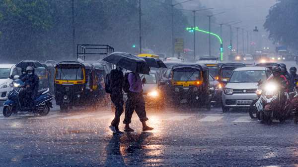 தமிழகத்தில் அதி தீவிர மழை…. இனி தான் ஆட்டமே இருக்கு… வானிலை அப்டேட்…!!