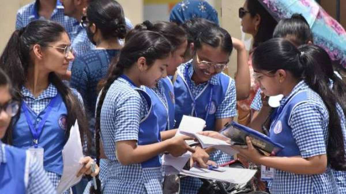 ஆண்கள் vs பெண்கள் : +2 ரிசல்ட்டில் யார் டாப்?…. அதிகம் பேர் தேர்ச்சி பெற்ற முதல் மாவட்டம் எது?…!!