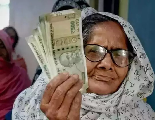 விதவைப் பெண்களுக்கு மத்திய அரசு வழங்கும் ரூ.1500…. அரசின் சூப்பரான திட்டம்…!!!