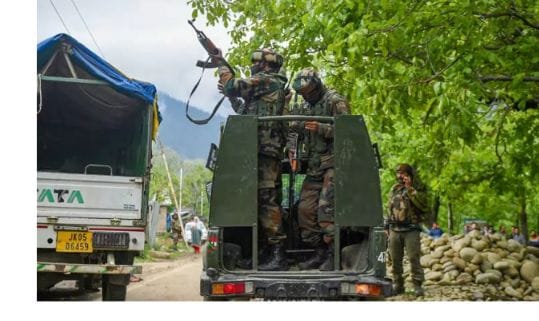 காஷ்மீருக்குள் ஊடுருவிய பயங்கரவாதிகள்.. ஐந்து பேர் சுட்டுக்கொலை… பாதுகாப்பு படையினர் அதிரடி நடவடிக்கை..!!!!