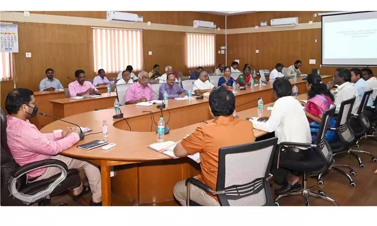 தடை செய்யப்பட்ட பிளாஸ்டிக் பொருட்களை பயன்படுத்தினால் அபராதம்….   அதிகாரியின் அதிரடி உத்தரவு…!!