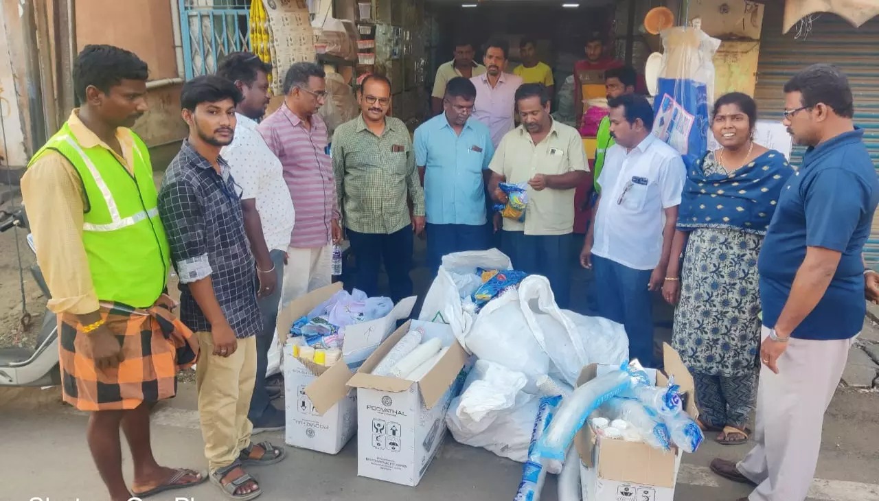 “மீண்டும் விற்றால் கடும் நடவடிக்கை”….. கிலோ கணக்கில் சிக்கிய பொருட்கள்…. அதிரடி காட்டிய அதிகாரிகள்…!!