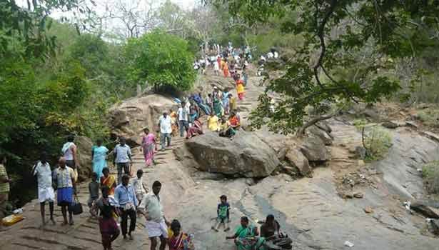 இன்று சதுரகிரி மலைக்கு செல்ல பக்தர்களுக்கு  தடை…. வெளியான திடீர் எச்சரிக்கை அறிவிப்பு…!!