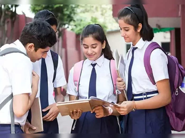 CBSE மாணவர்களுக்கு குட் நியூஸ்… இனி தங்கள் தாய் மொழியிலேயே மேல்நிலை கல்வி வரை படிக்கலாம்…!!!