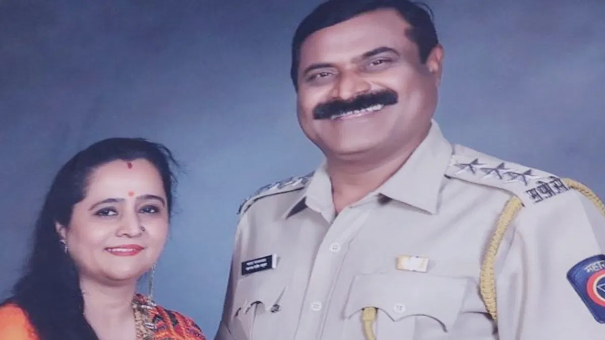 மனைவி மருமகன் கொலை…. உதவி காவல் ஆணையர் தற்கொலை…. போலீஸ் விசாரணை….!!