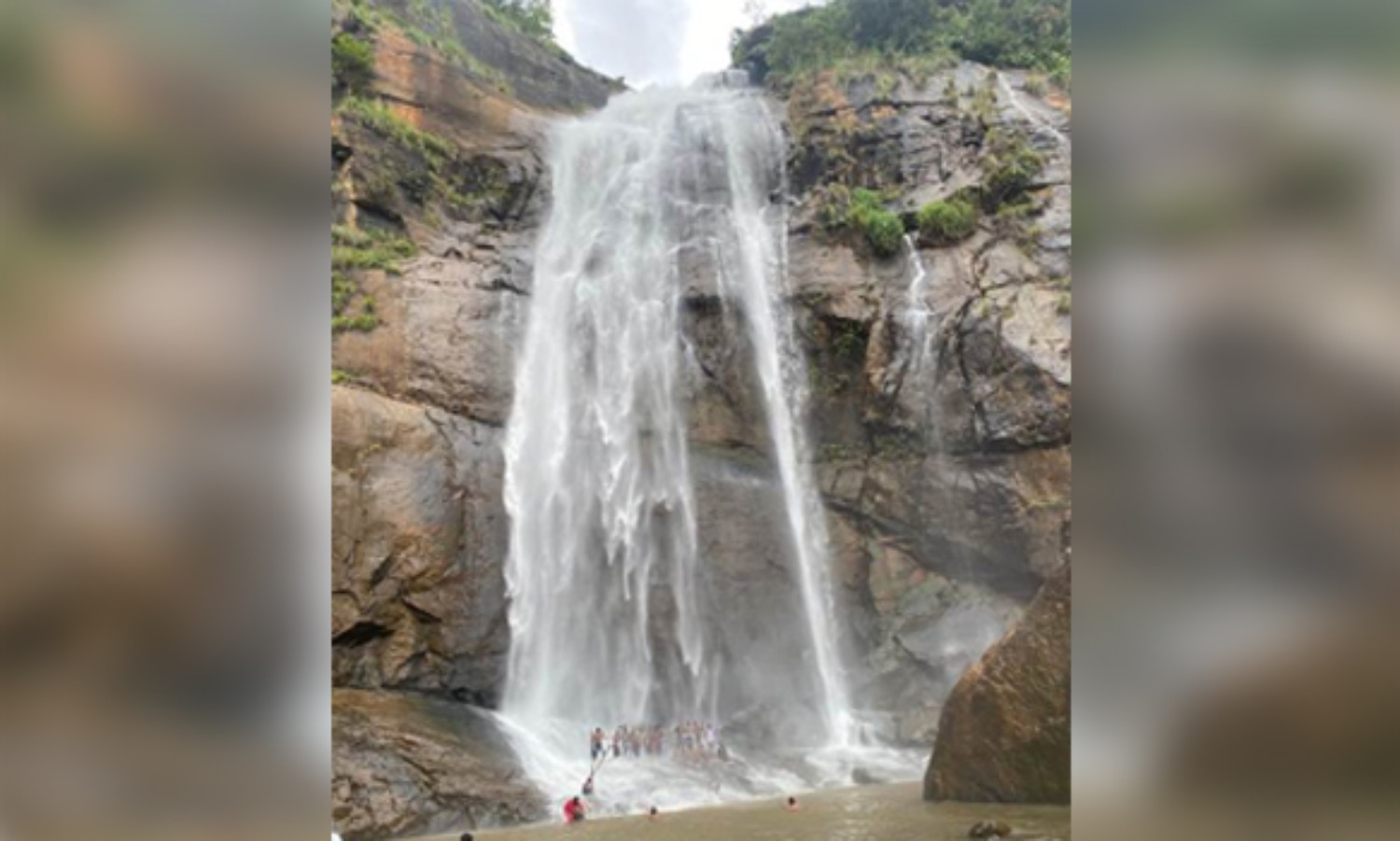 ஆகாய கங்கை நீர்வீழ்ச்சிக்கு செல்ல தடை…. ஏமாற்றத்துடன் செல்லும் சுற்றுலா பயணிகள்….!!