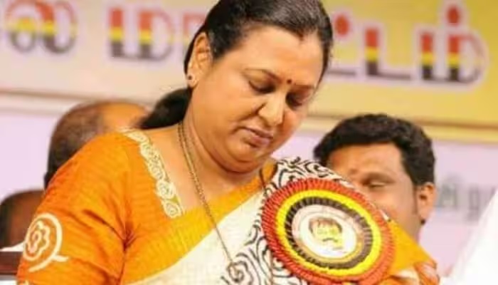 இன்னும் 6 – 7 மாசம் இருக்கு… இப்பவே சொல்ல முடியாது… டக்குன்னு மழுப்பிய பிரேமலதா!!