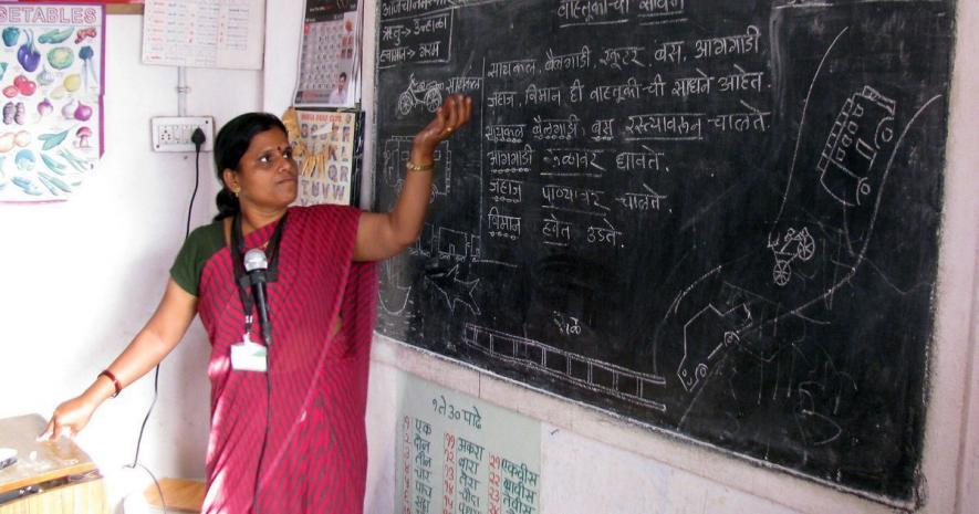 தமிழகம் முழுவதும் அரசு பள்ளிகளில் மீண்டும்…. ஆசிரியர்களுக்கு வந்தது சிக்கல்…!!