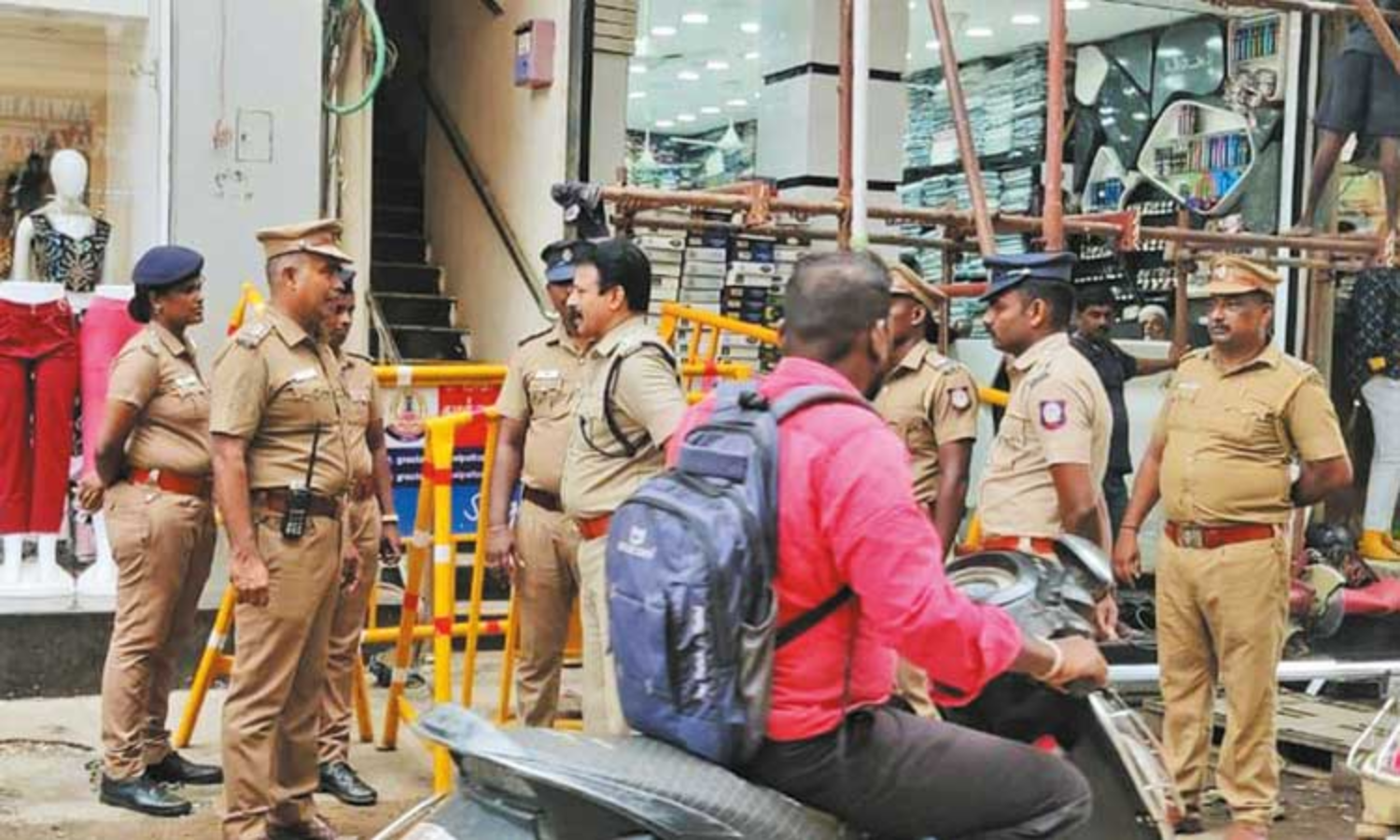 நாடு முழுவதும் அலர்ட்….  இன்று முதலே அனைத்து இடங்களிலும் பலத்த பாதுகாப்பு…!!!