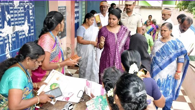 மகளிர் உரிமைத்தொகை திட்டம்: 2ம் கட்ட முகாம் ஆகஸ்ட் 15 மற்றும் 16 கிடையாது…. இந்த நாட்களில் தான் நடக்கும்…!!