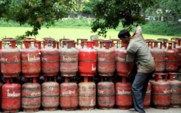 இது மட்டும் நடந்தால்…. ‘சிலிண்டர் விலை ரூ.3000 ஆக உயரும்’…. மக்களே உங்க விருப்பம்….!!!