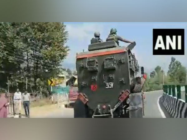 Jammu and Kashmir : காஷ்மீரில் பயங்கரவத்திகளுடன் சண்டை..! இராணுவ கர்னல், மேஜர், டிஎஸ்பி ஆகியோர் வீர மரணம்..!!