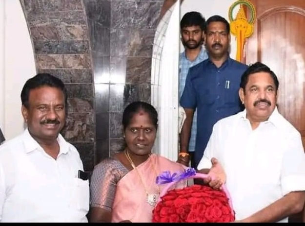 BREAKING: கட்சியில் இருந்து விலகி அதிமுகவில் ஐக்கியம்…!!
