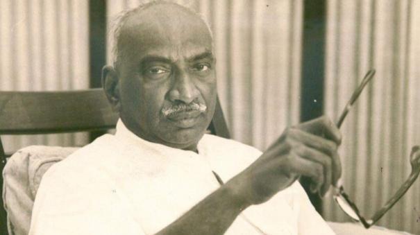 கல்வி தந்தை காமராஜரின் நினைவு தினம்…. கிங் மேக்கரின் வாழ்நாள் சாதனைகள்…. உங்களுக்கான சில தகவல்கள் இதோ…!!