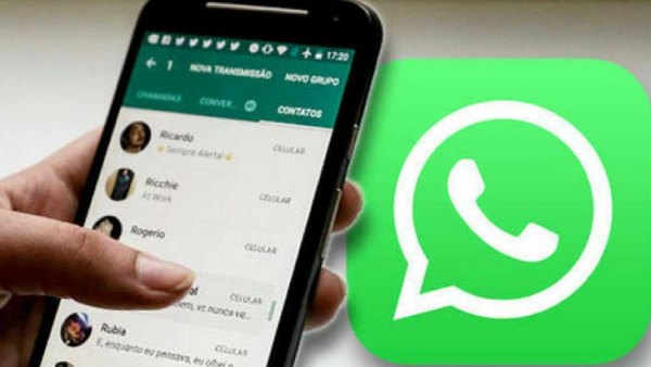 இனி whatsapp காலில் ஒரே நேரத்தில்… பயனர்களுக்கு வெளியான சூப்பரான அப்டேட்…!!!