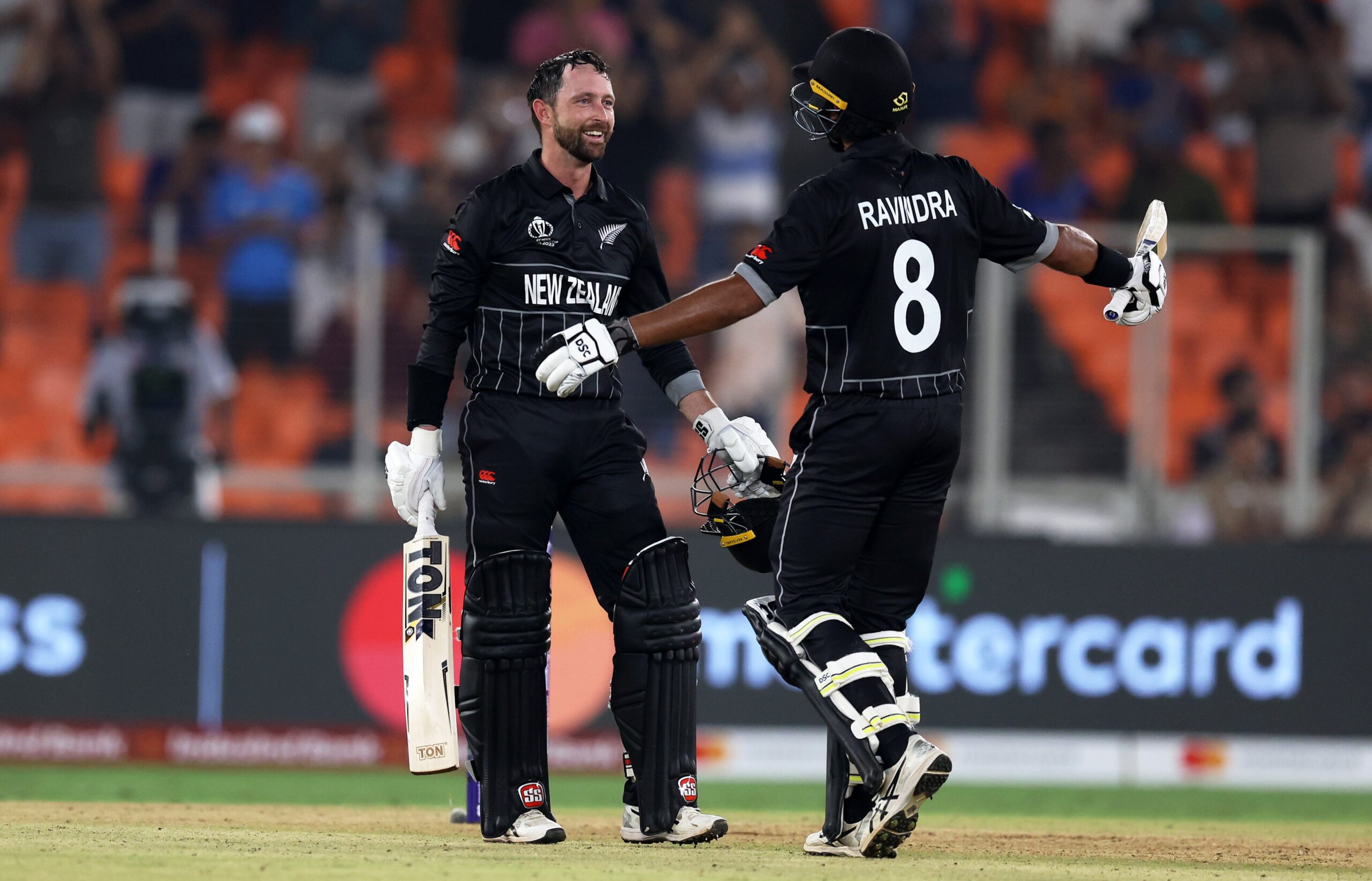 #ENGvNZ : பழிக்குப் பழி…. கான்வே, ரச்சின் அதிரடி சதம்….. இங்கிலாந்தை 9 விக்கெட் வித்தியாசத்தில் வீழ்த்தியது நியூசிலாந்து அணி..!!