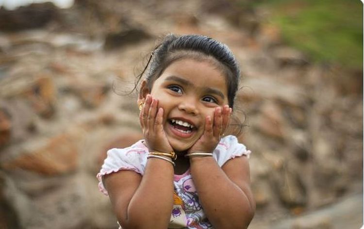 சர்வதேச பெண் குழந்தைகள் தினம்…. உங்க வீட்டுப் பெண் குழந்தைக்கு நீங்களும் இன்னும் கொஞ்சம் அக்கறை காட்டுங்க….!!!!