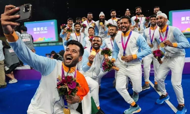 ஹாக்கி வீரர்களுக்கு ரூ.5 லட்சம் ரொக்க பரிசு… ஹாக்கி இந்தியா அறிவிப்பு…!!!