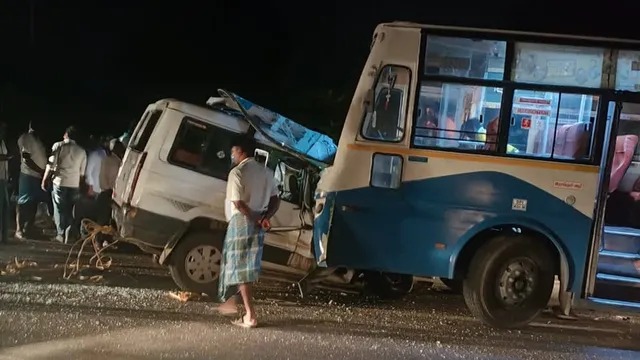 அரசுப் பேருந்தும், காரும் நேருக்கு நேர் மோதல்…. 7 பேர் பரிதாபமாக உயிரிழப்பு…!!