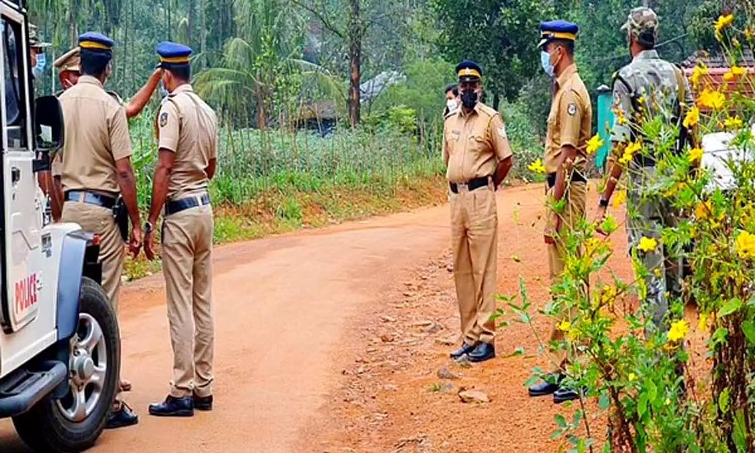 கடத்தப்பட்ட சிறுமி…. 20 மணி நேரத்தில் மீட்பு…. மைதானத்தில் விட்டுச்சென்ற கடத்தல் கும்பல்….!!