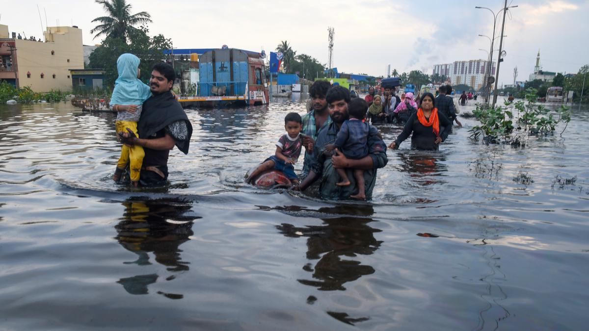 தமிழகத்தில் யாருக்கெல்லாம் ரூ.6,000 கிடைக்காது…? வெளியான தகவல்…!!!