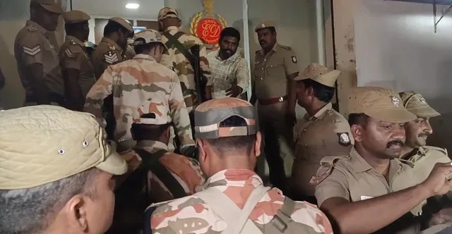 CRPF படையினரை தமிழ்நாடு காவல்துறை அனுமதிக்க மறுப்பு…. தமிழகத்தில் பரபரப்பு…!!