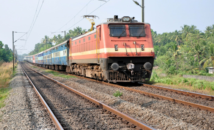 செந்தூர் , முத்துநகர் விரைவு ரயில் சேவையில் மாற்றம்…. பயணிகளுக்கு முக்கிய அறிவிப்பு…!!!