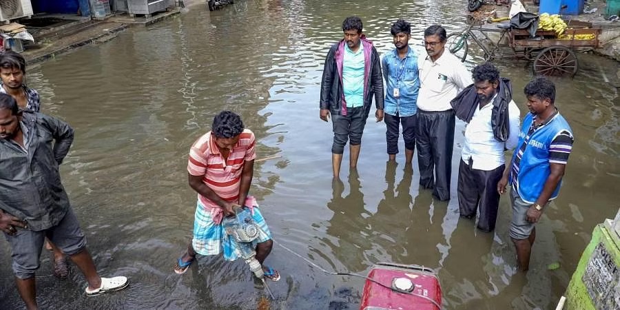 #CycloneMichaung: சென்னையில் காலை 8.30 மணி வரை மழை நீடிக்கும்….!!