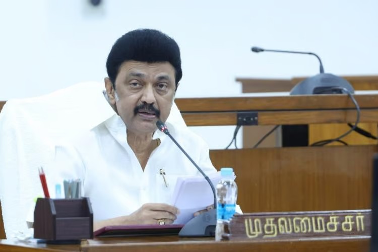 #BREAKING : நாளை தொடங்கவிருக்கும் அரையாண்டு தேர்வு புதன்கிழமை தொடங்கும் – முதல்வர் ஸ்டாலின் உத்தரவு.!!