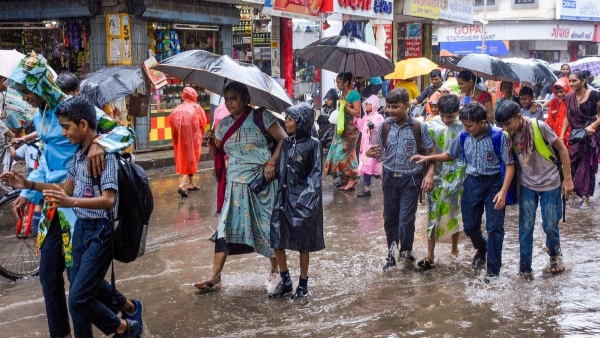 புயல் எச்சரிக்கை காரணமாக புதுச்சேரியில் வரும் 4ம் தேதி பள்ளிகளுக்கு விடுமுறை அறிவிப்பு.!!