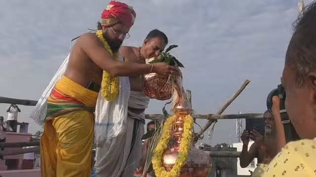 பழமையான லட்சுமி நரசிங்க பெருமாள் கோவில் கும்பாபிஷேகம்…. திரளான பக்தர்கள் சாமி தரிசனம்…!!