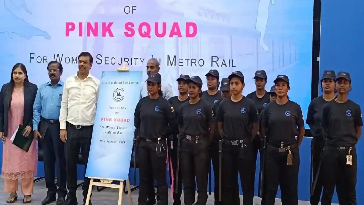 பெண் பயணிகளே இனி பயமில்லை…. உங்களோடு பயணிக்கிறது” Pink Squad”…. மெட்ரோவின் அசத்தல் திட்டம்….!!!