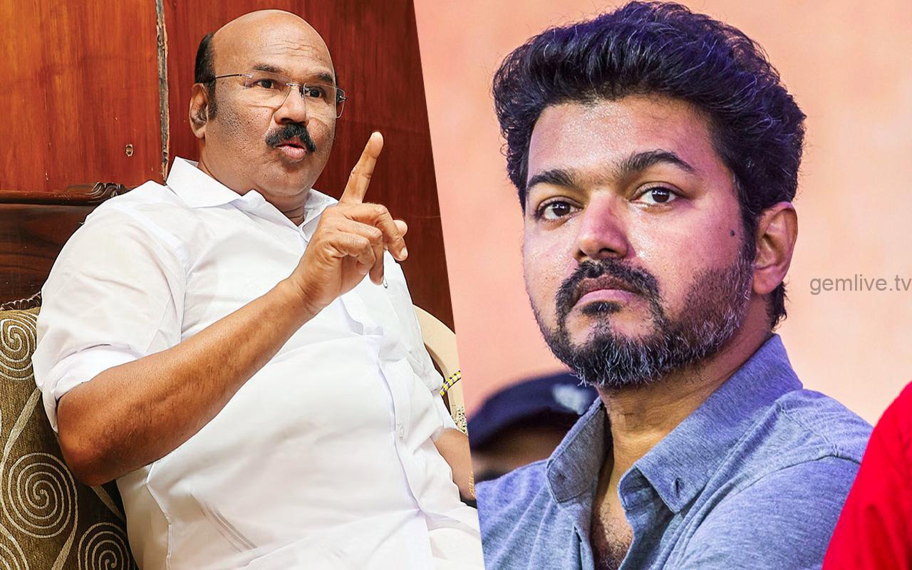 நடிகர் விஜய் நீந்தி கரை சேருவாரா ? இல்லை மூழ்கி போவாரா ? Wait பண்ணி பார்ப்போம்… அசால்ட் கொடுத்த ஜெயக்குமார்…!!