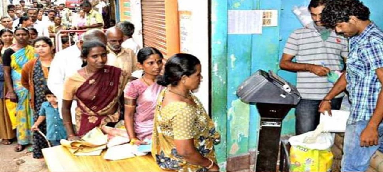 ரேஷன் அட்டைதாரர்களுக்கு சூப்பர் குட் நியூஸ்… 2026 மார்ச் 31 வரை நீட்டிப்பு….!!!