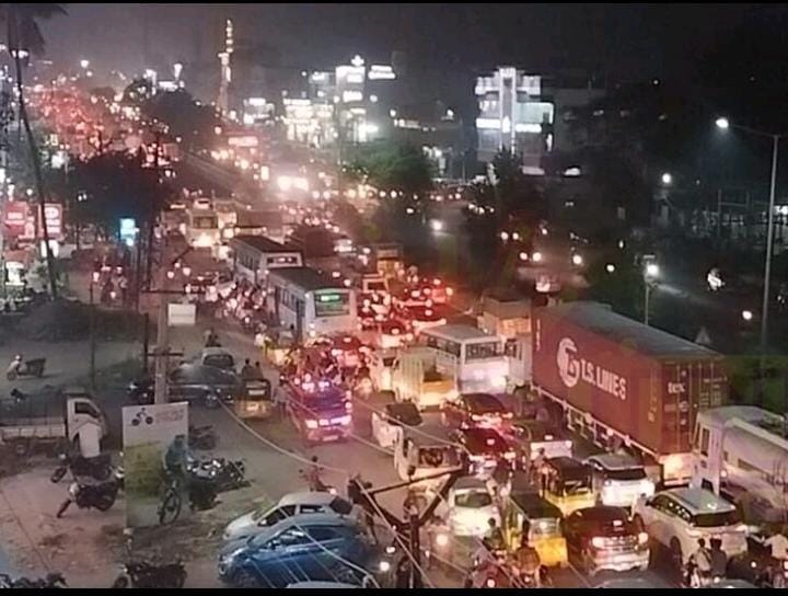 BREAKING: 2 நாட்கள் விடுமுறை… ஸ்தம்பித்தது சென்னை….!!!