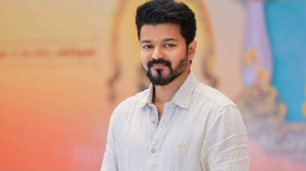 காதல் என்றால் என்ன தெரியுமா…? அழகாக சொல்லும் நடிகர் விஜய்…. இணையத்தில் செம வைரல்….!!