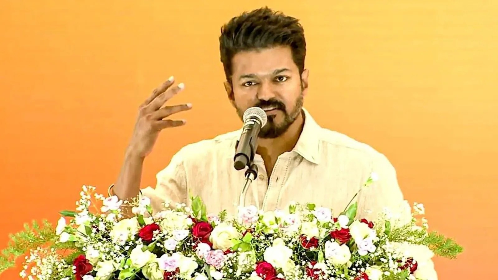 அரசியலில் விஜய் அவசரப்பட்டு விட்டாரோ….? கருணாநிதி, ஜெயலலிதா, ஸ்டாலின் போல இல்லையே…!!