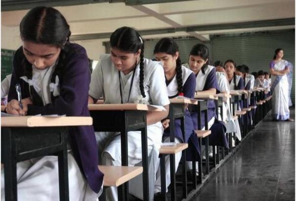 11, 12 ஆம் வகுப்பு CBSE பொதுத்தேர்வில் மாற்றம்…. வெளியான அறிவிப்பு….!!!