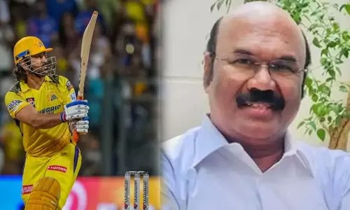 “சாகாவரம் கொண்ட படைத்தலைவன்”… அவருக்கு ஓய்வே இல்லை… எம்.எஸ் தோனியை புகழ்ந்த ஜெயக்குமார்…!!!