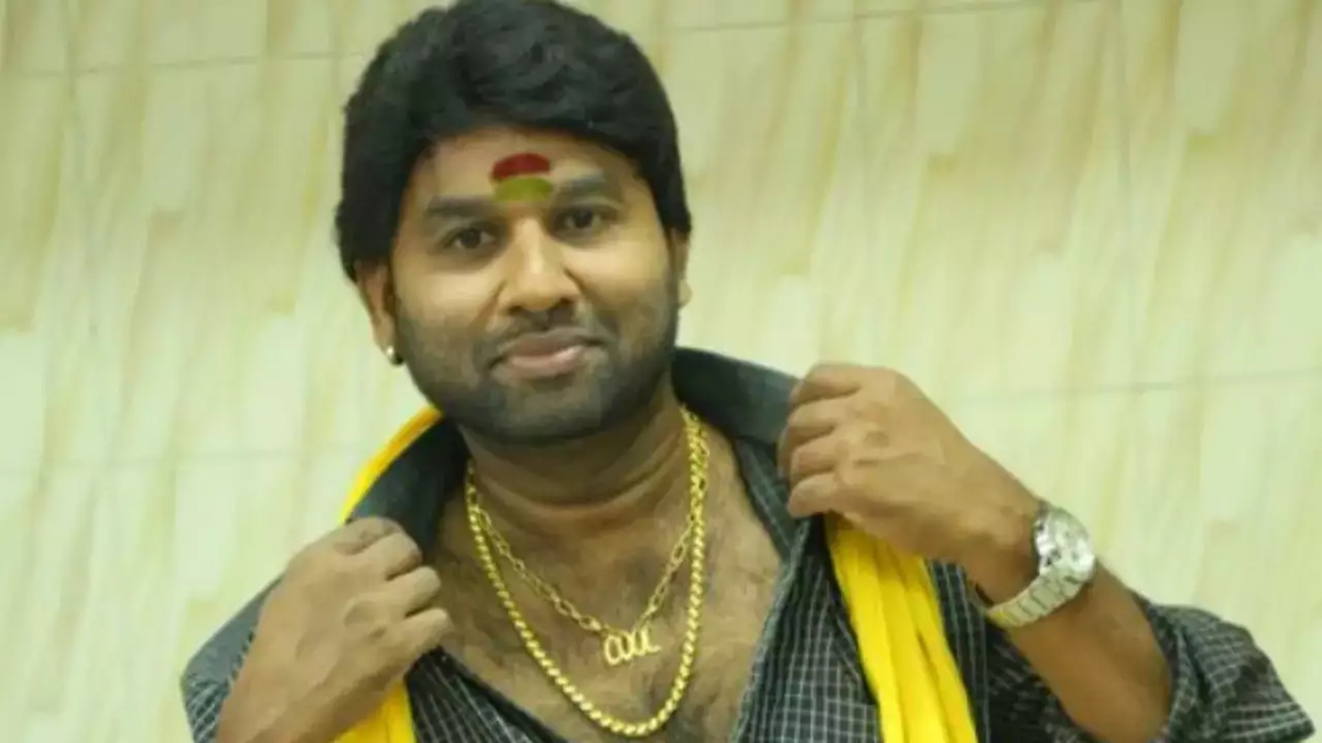“கார் இல்ல ஆட்டோவுல தான் போவேன்” வருத்தப்பட்ட கூல் சுரேஷ்…. சர்பிரைஸ் கொடுத்து சந்தோசப்படுத்திய பிரபலம்….!!