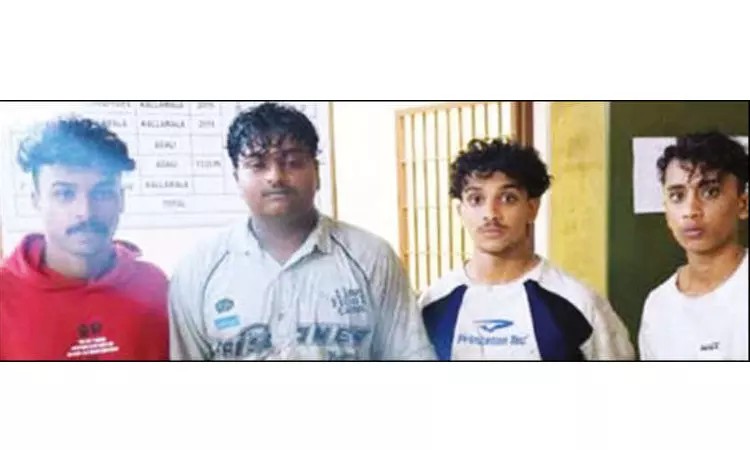 தடை செய்யப்பட்ட மலை உச்சிக்கு சென்ற வாலிபர்கள்…. திடீரென சூழ்ந்த பனிமூட்டம்… அடுத்து நடந்த பரபரப்பு…!!