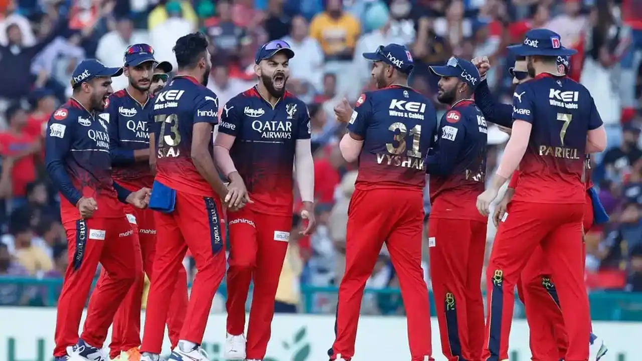 ப்ளே -ஆஃப்பில் இருந்து வெளியேறியது RCB…. 1 முறை கூட அது நடக்கவில்லை…. சோகத்தில் ரசிகர்கள்,…!!